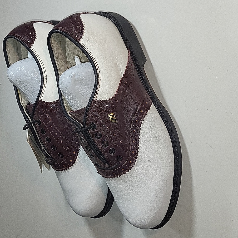 NWOT Mizuno Ladies MST Golf Shoes (5 1/2) - Picture 5 of 11